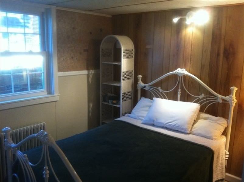 10802 Kenilworth Ave - Photo 2 of 13