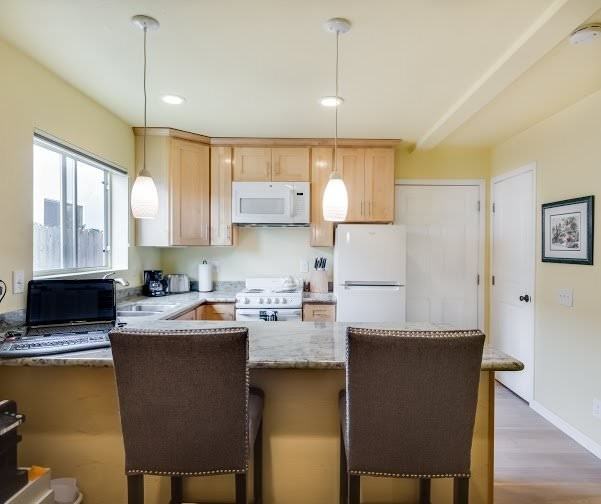 402 St John Ave - Photo 2 of 12