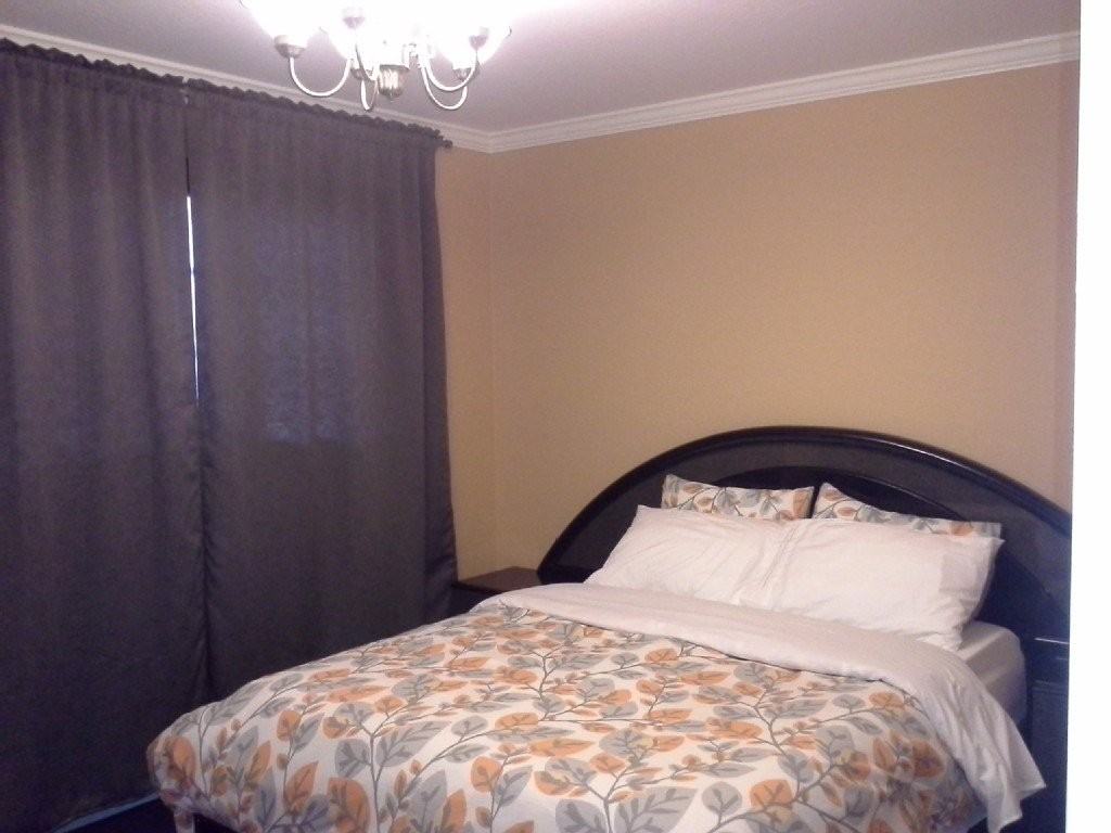 153 Gladstone Dr - Photo 2 of 13