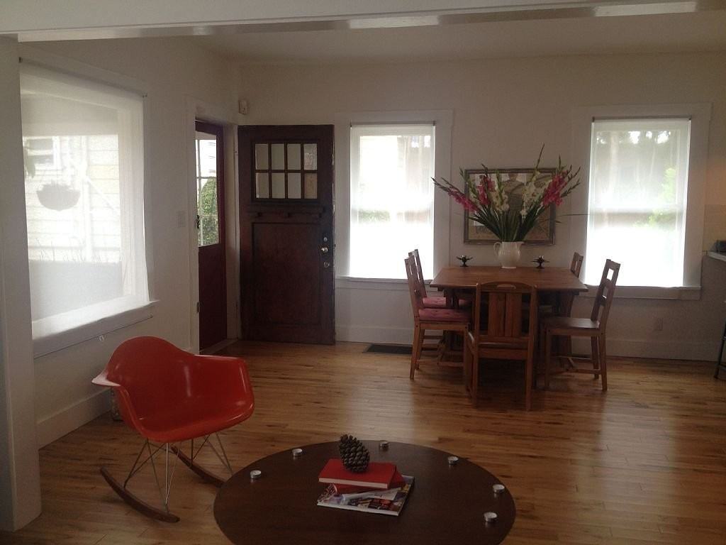 560 58th St - Photo 2 of 15