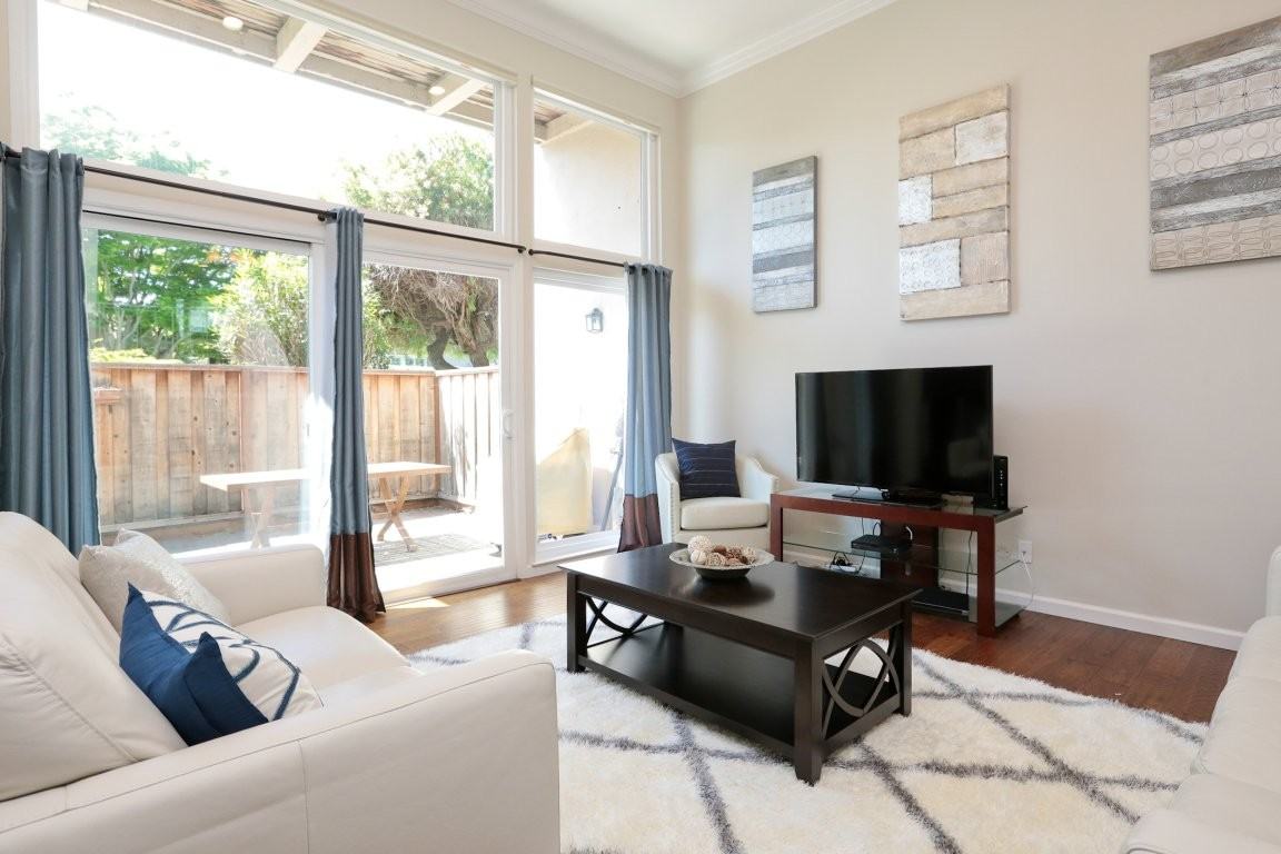 540 Leahy St - Photo 2 of 17