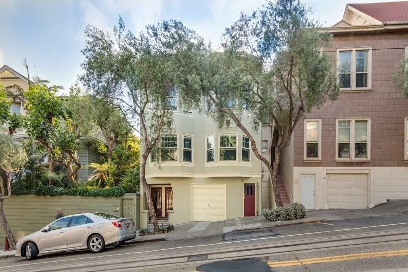 2618 Hyde St - Photo 2 of 18