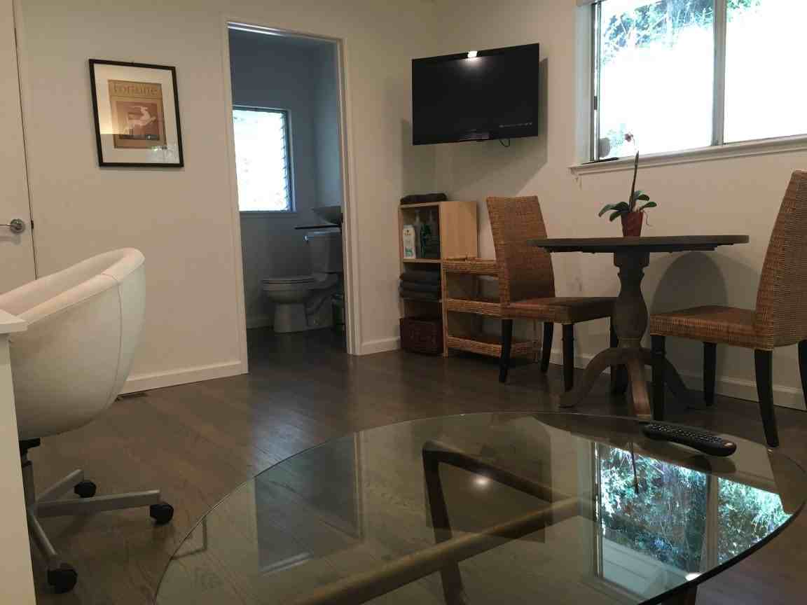 1120 Godetia Dr - Photo 3 of 8