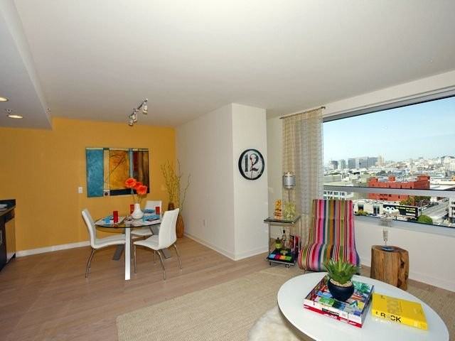 359 King St - Photo 3 of 19