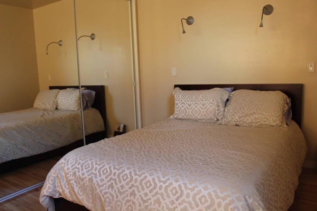 263 Amherst Ave - Photo 2 of 14