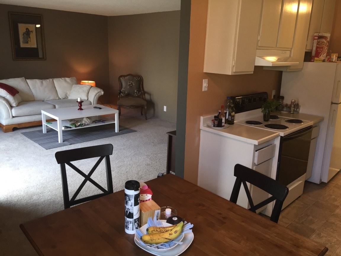 405 Gateway Dr - Photo 2 of 7