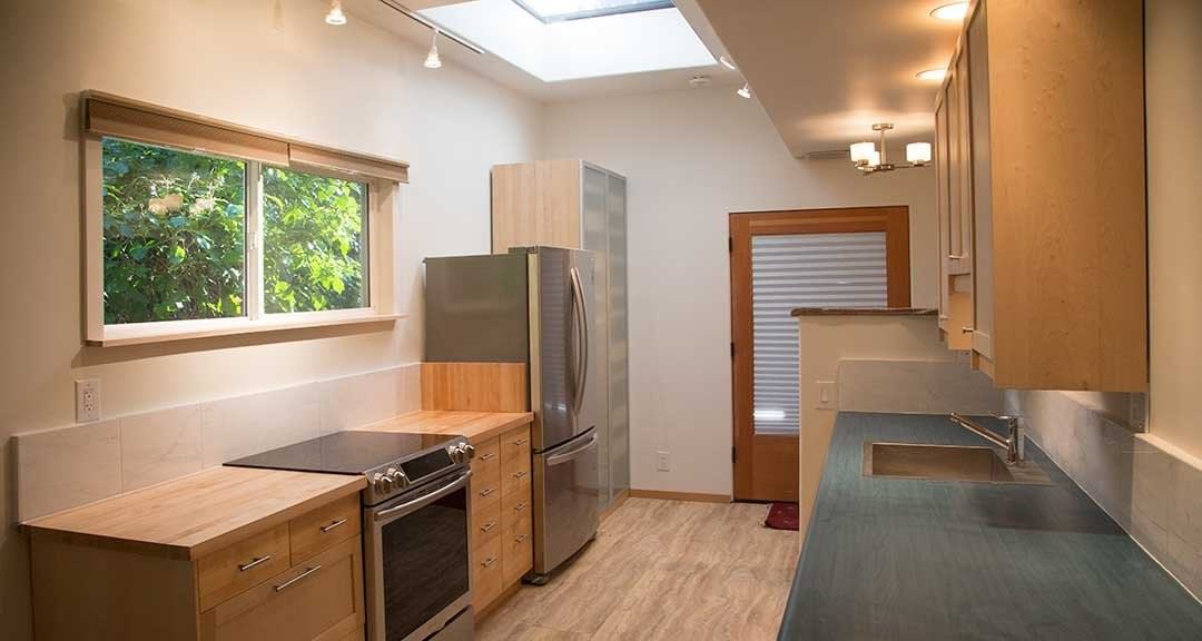 250 Greenwood Way - Photo 3 of 8