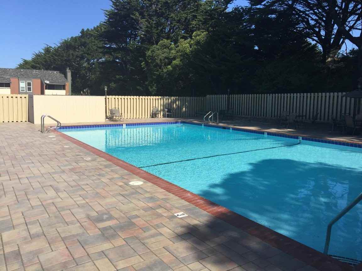 455 Gateway Dr - Photo 3 of 7