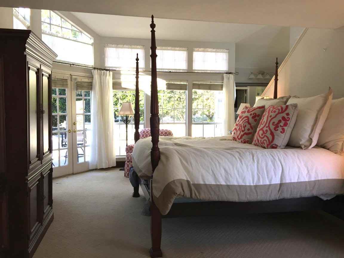 2201 Hillview Dr - Photo 2 of 15