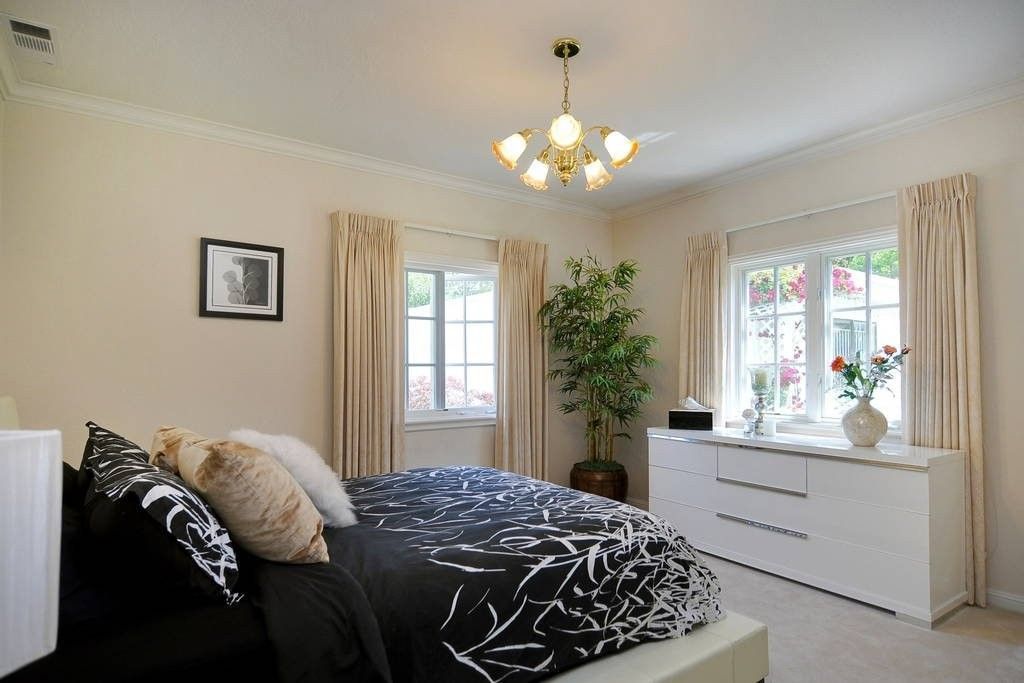 291 Atherton Ave - Photo 2 of 11