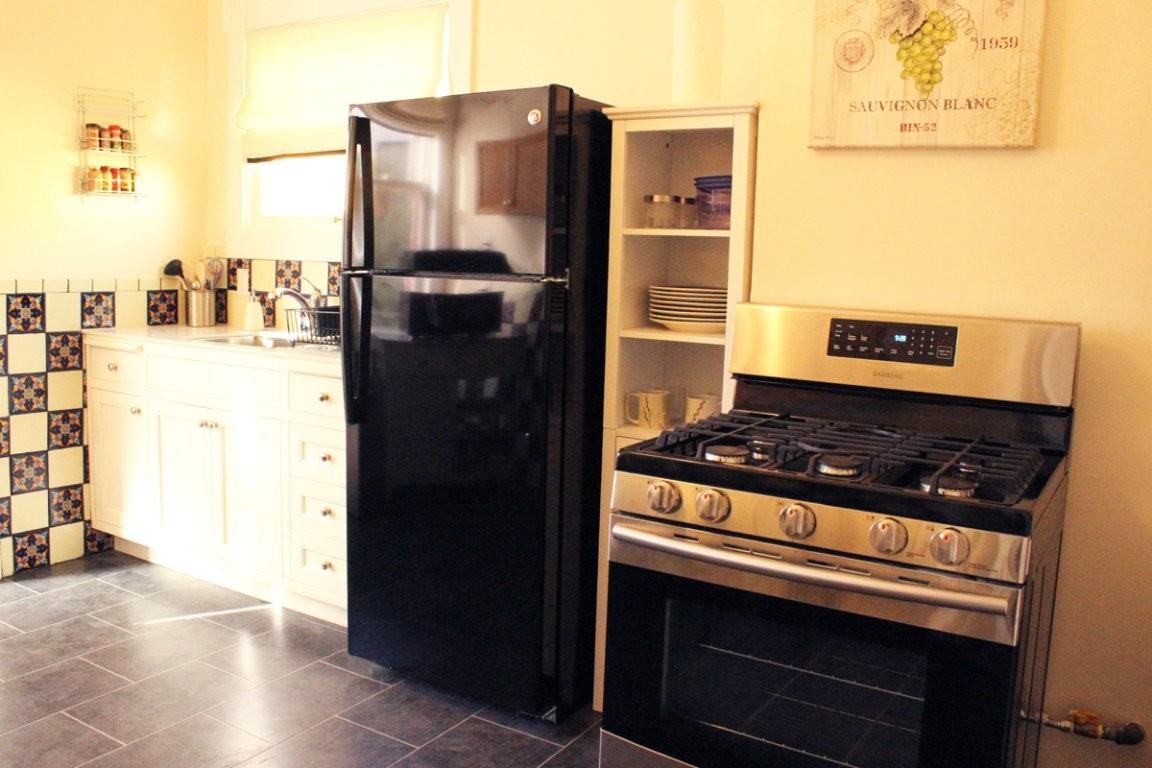123 Grattan St - Photo 2 of 9
