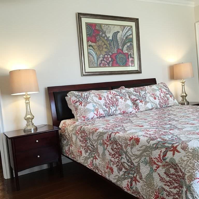 1217 S Walnut St - Photo 3 of 24