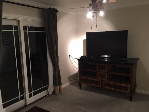 396 Mariposa Ave - Photo 2 of 15