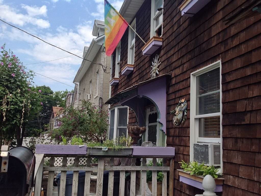 151 York Ave - Photo 2 of 23
