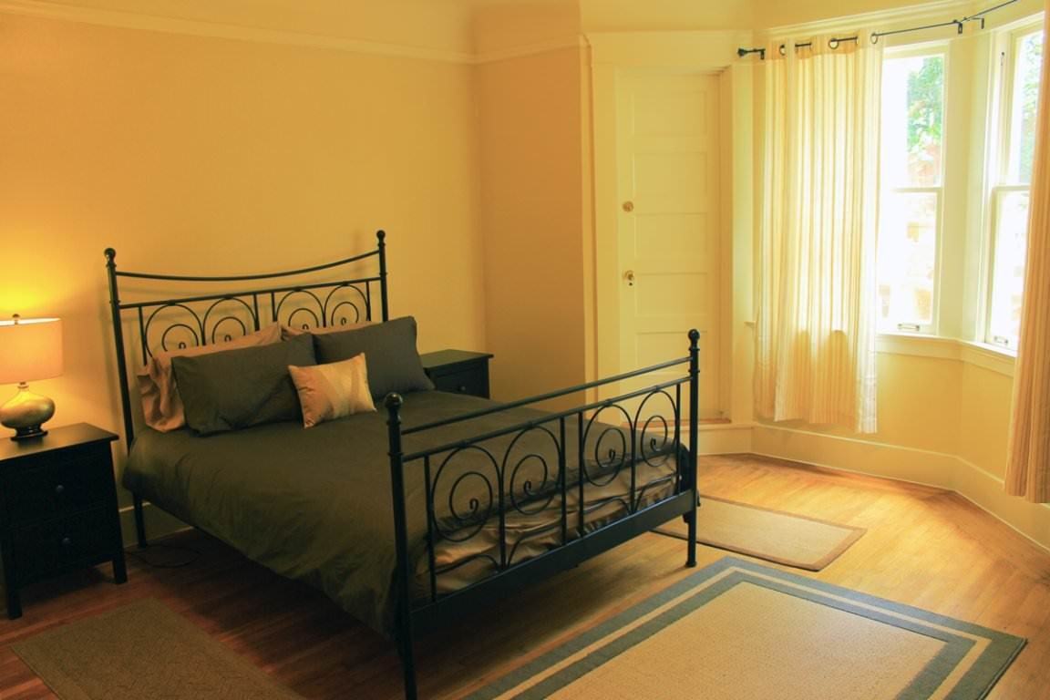 542 Belvedere St - Photo 3 of 8