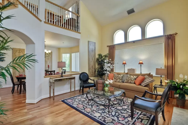 529 Middlebury Dr - Photo 2 of 27