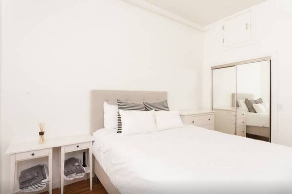 1315 Leavenworth St - Photo 3 of 9