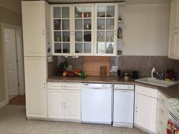 2430 Castro St - Photo 3 of 10