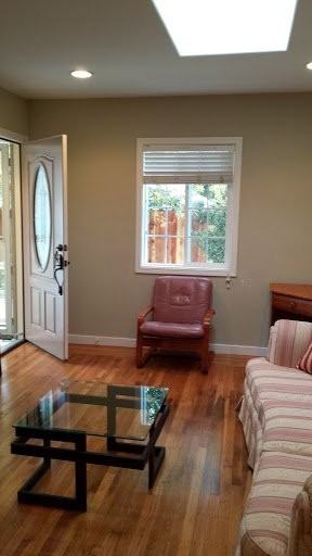 465 Oxford Ave - Photo 3 of 11