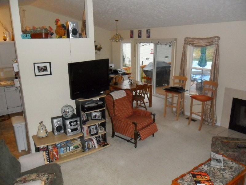 224 Coyote Ct - Photo 3 of 7