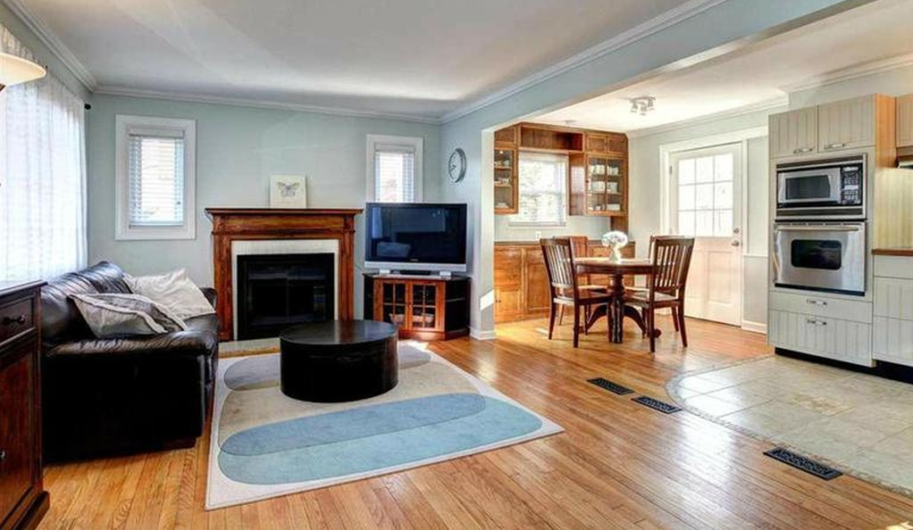 10523 Saint Paul Street - Photo 3 of 16