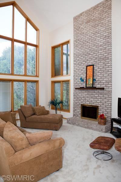 Silver Lakes Condo - Photo 3 of 10