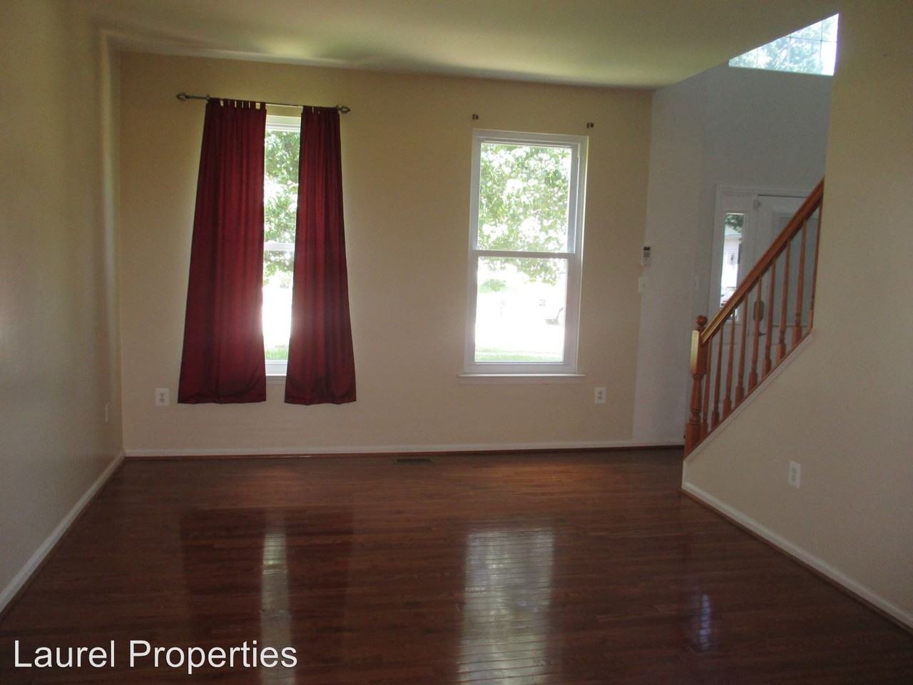 8608 Deborah St - Photo 2 of 24