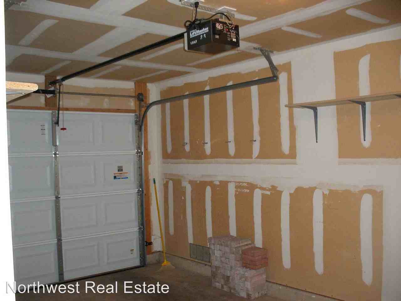 8022 Braes Run - Photo 2 of 21
