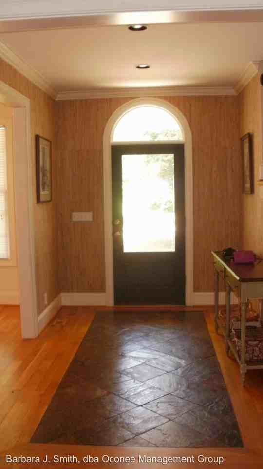 148 Parkside Ln - Photo 2 of 17