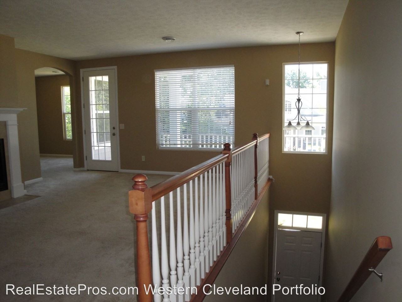 2364 Country Club Dr - Photo 2 of 53