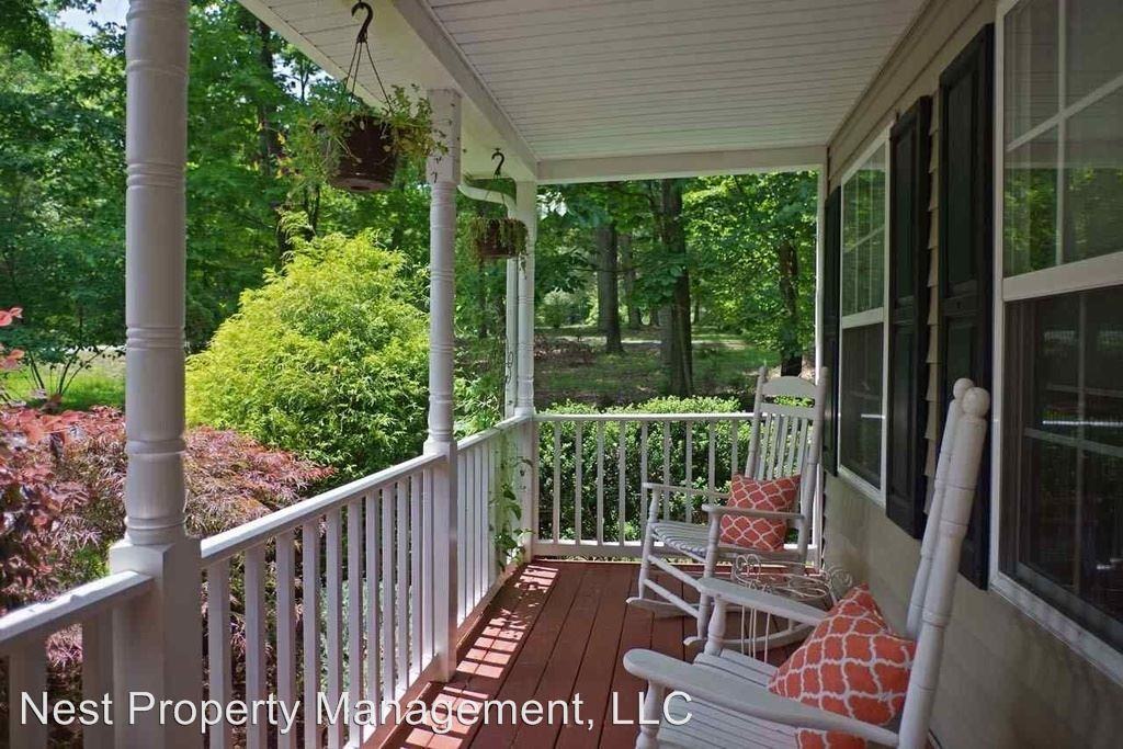 154 Jefferson Dr - Photo 2 of 12