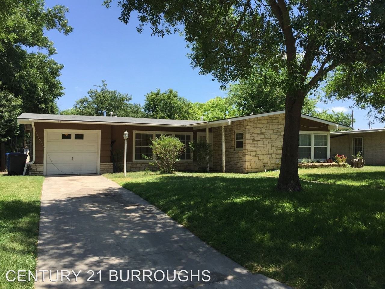 563 Cicero Ave - Photo 2 of 15