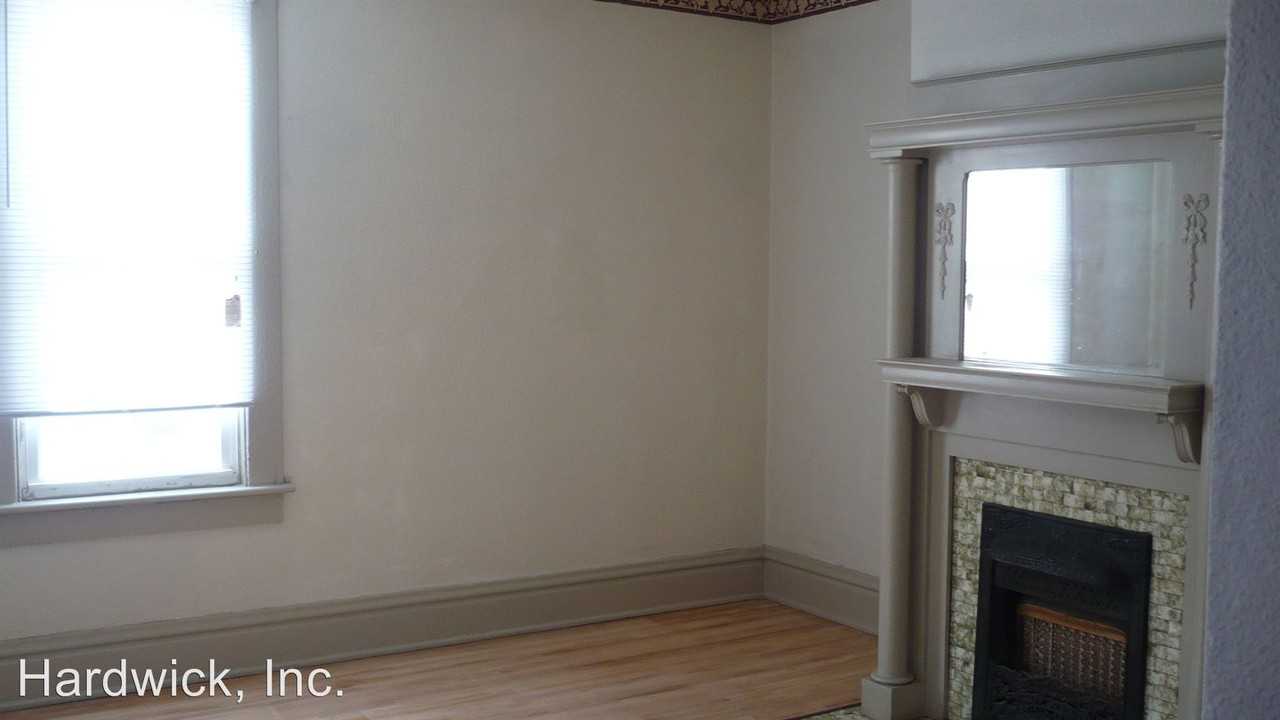 765 Wilson Ave - Photo 3 of 8
