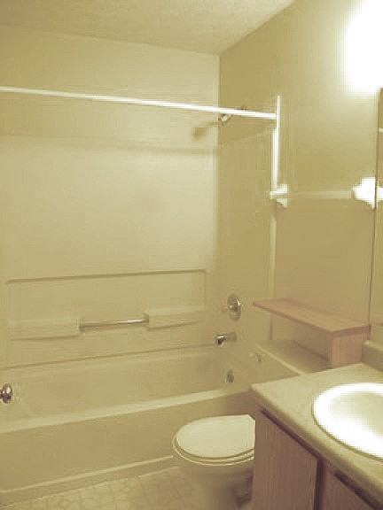 4170 Bartle Dr - Photo 3 of 6