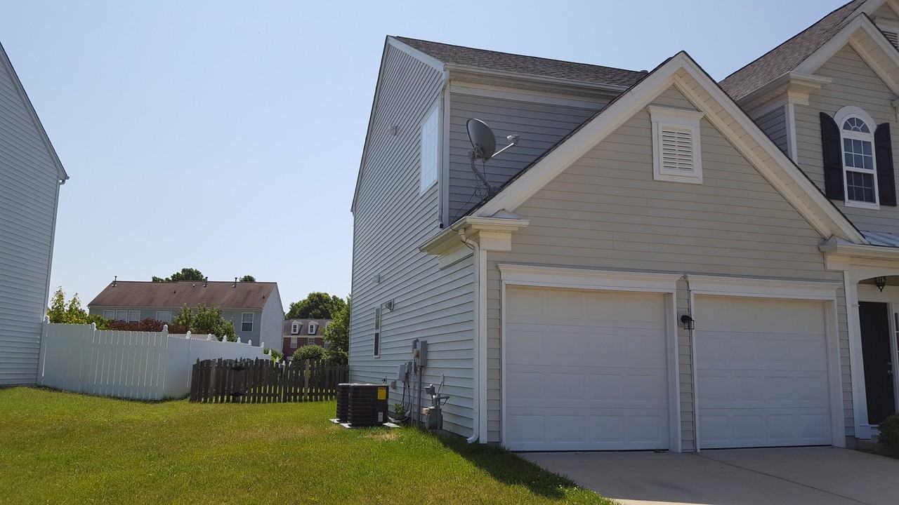 4508 Wayland Ct - Photo 3 of 20