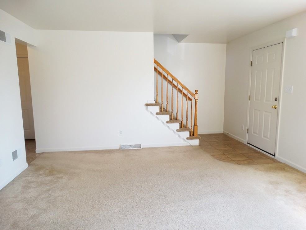 118 Beech St - Photo 2 of 16