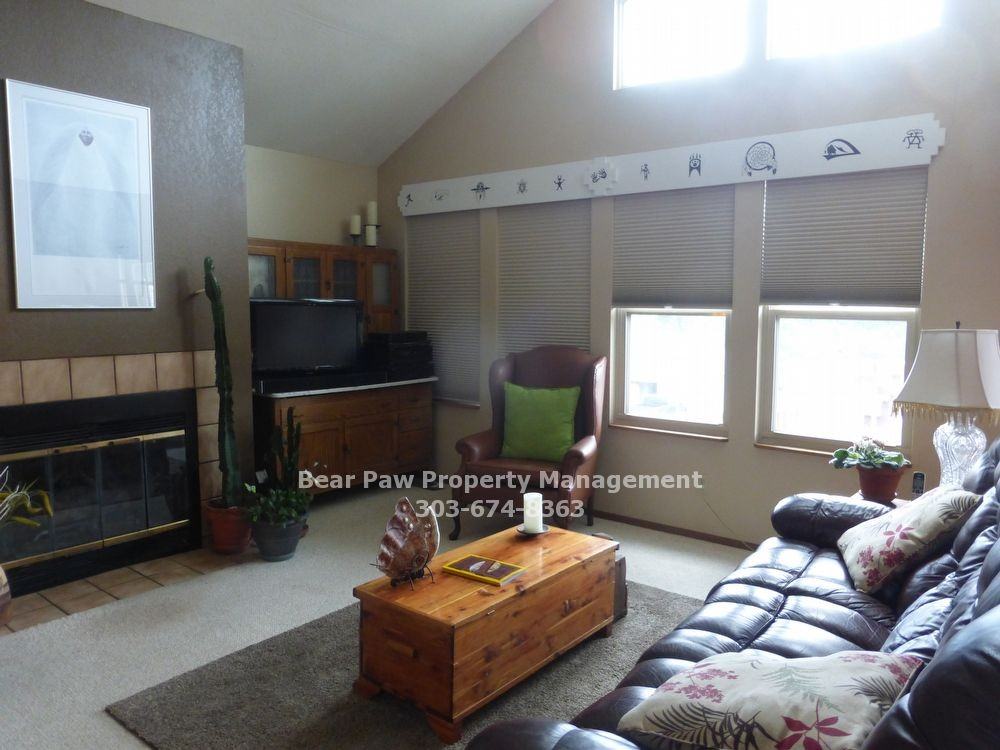 3245 Sun Ridge Ln - Photo 2 of 13