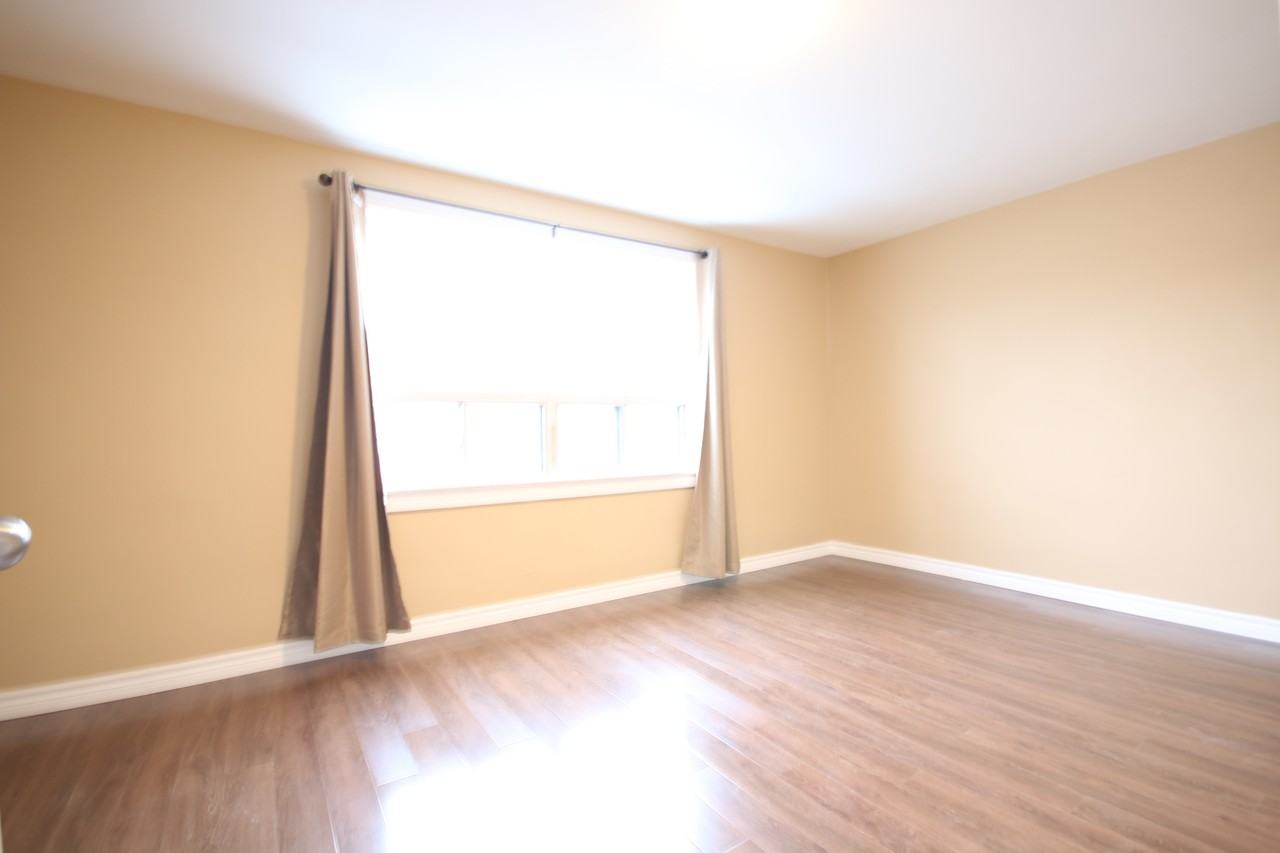 897 Pape Avenue - Photo 3 of 9