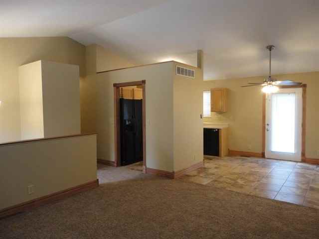 8670 E Main St - Photo 2 of 10