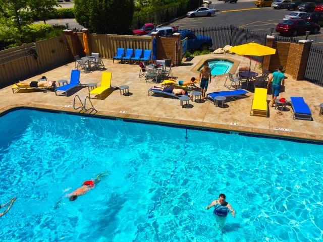 Riviera - Photo 6 of 16