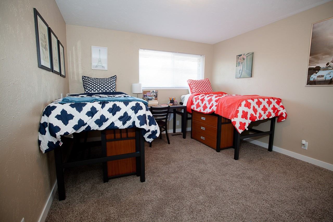 Riviera - Photo 3 of 16