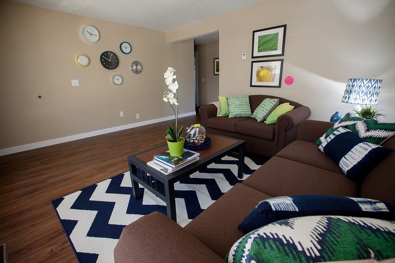 Riviera - Photo 2 of 16