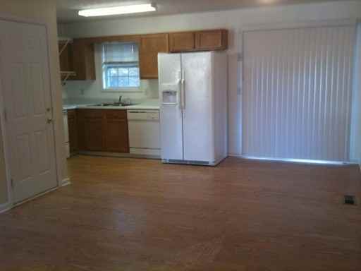 85 Grove Pl - Photo 2 of 7