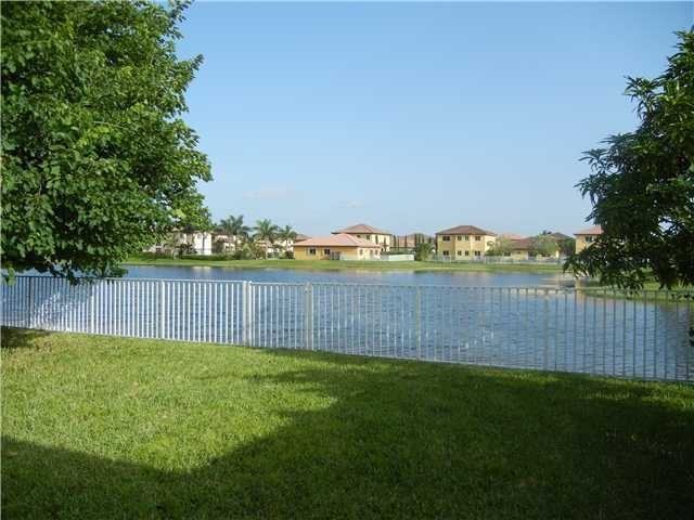 15622 SW 16th St - Photo 2 of 14