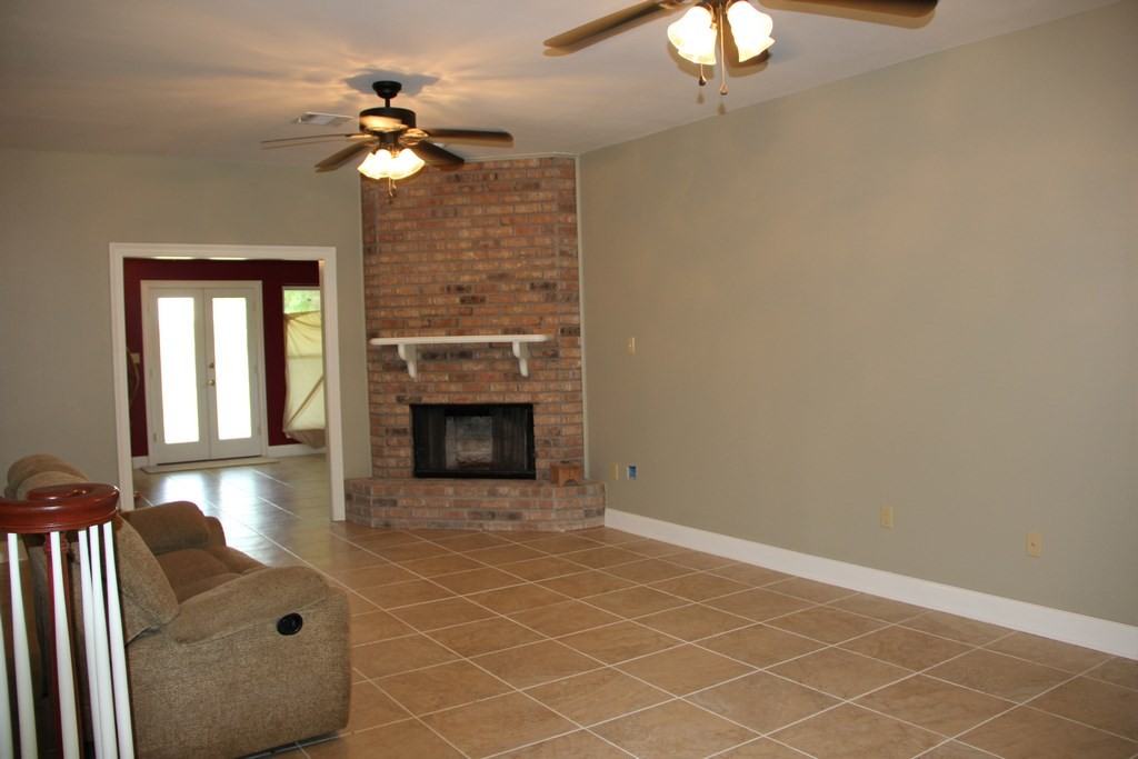 1560 Bayou Rd - Photo 3 of 15