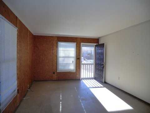 2025 Clark St - Photo 2 of 7