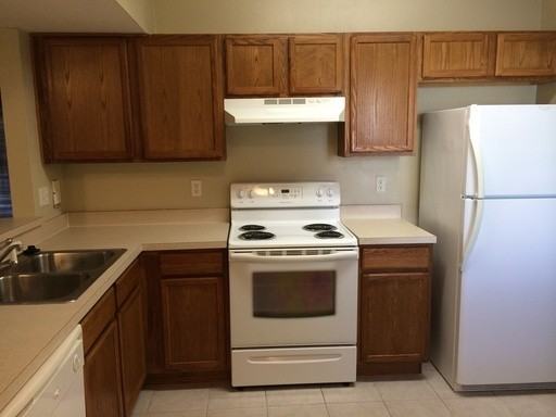 6410 Hollydale Pl #101 - Photo 2 of 5