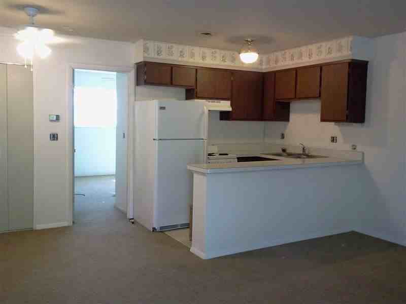 Hillcrest Apts. - Photo 3 of 4