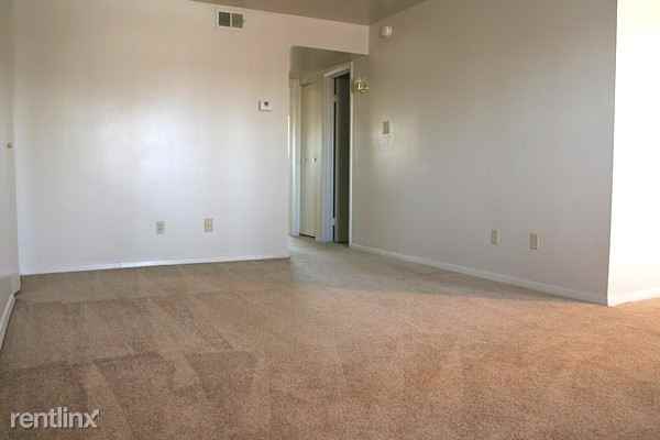 Nicholas Apartments - Photo 3 of 5