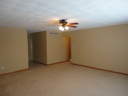 11126 Jasmine Dr - Photo 2 of 12